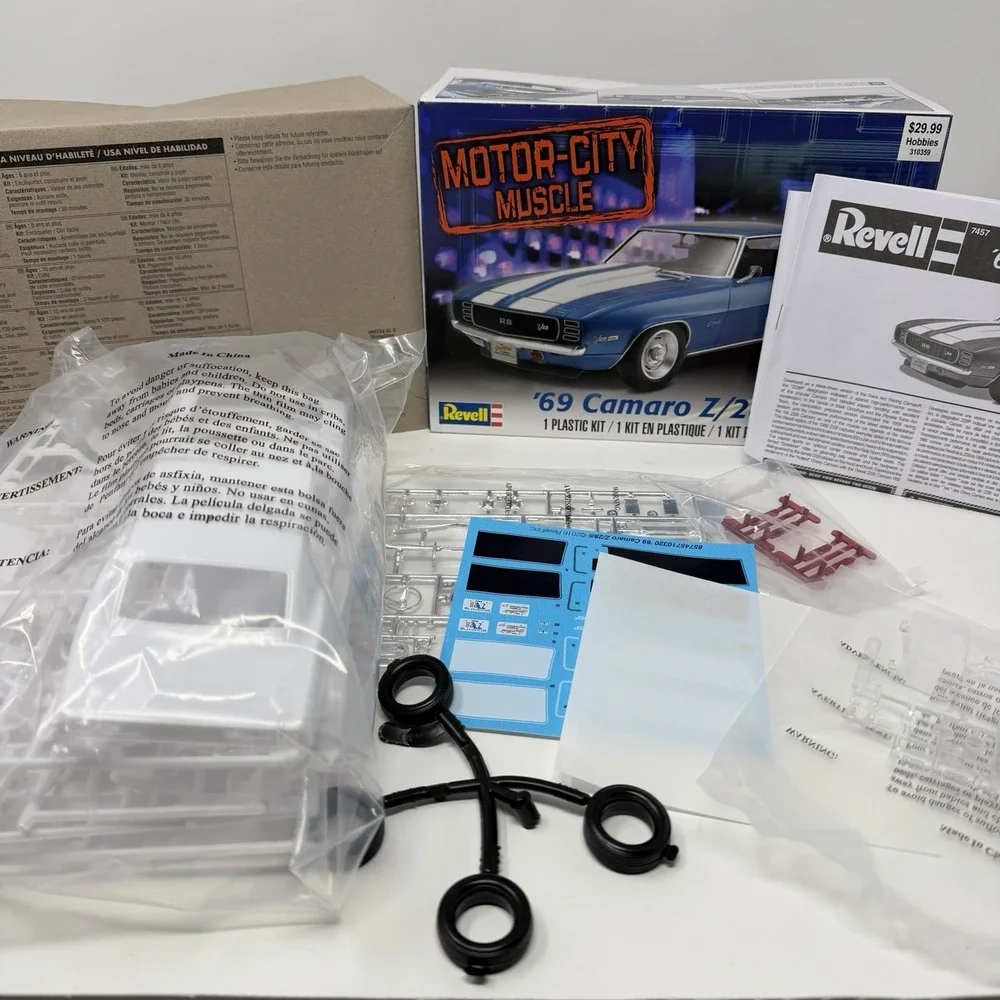 Revell 1:25 Scale '69 Camaro Z-28‎ RS Plastic Model Kit Skill 4 Open Box Unbuilt